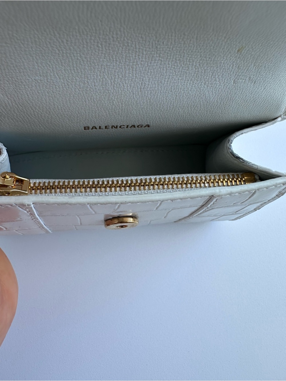 Balenciaga White Croc-Embossed Mini Wallet with Gold 'B' Charm and Keyring. - Picture 3 of 10
